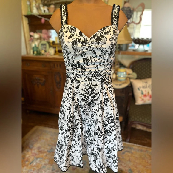 Vintage Y2K RUBY ROX Floral Pinup Dress sundress Black & White 3 - Picture 2 of 5